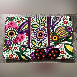 Vera Bradley large wallet‎